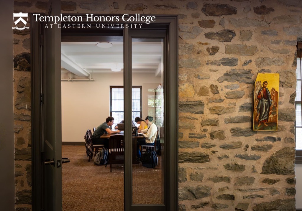Templeton Honors College at Eastern University: students at the seminar table in Templeton Hall